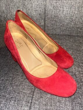 Naturalizer Red Suede Round-Toe Pumps